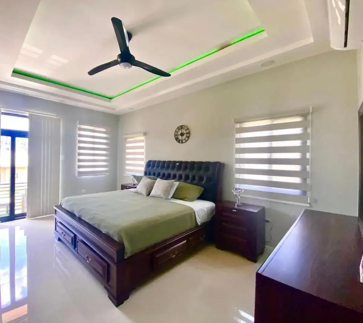 אוצ'ו ריוס Diamond House Vacation Stay 2 0*, אוצ'ו ריוס ג'מייקה