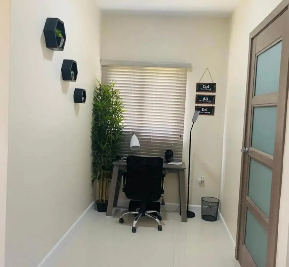 אוצ'ו ריוס Diamond House Vacation Stay 2 ג'מייקה